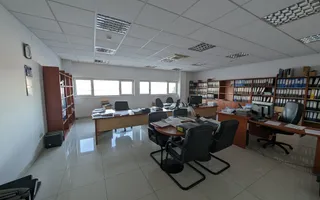 Hala cu teren generos langa acces A1 - Poză 12