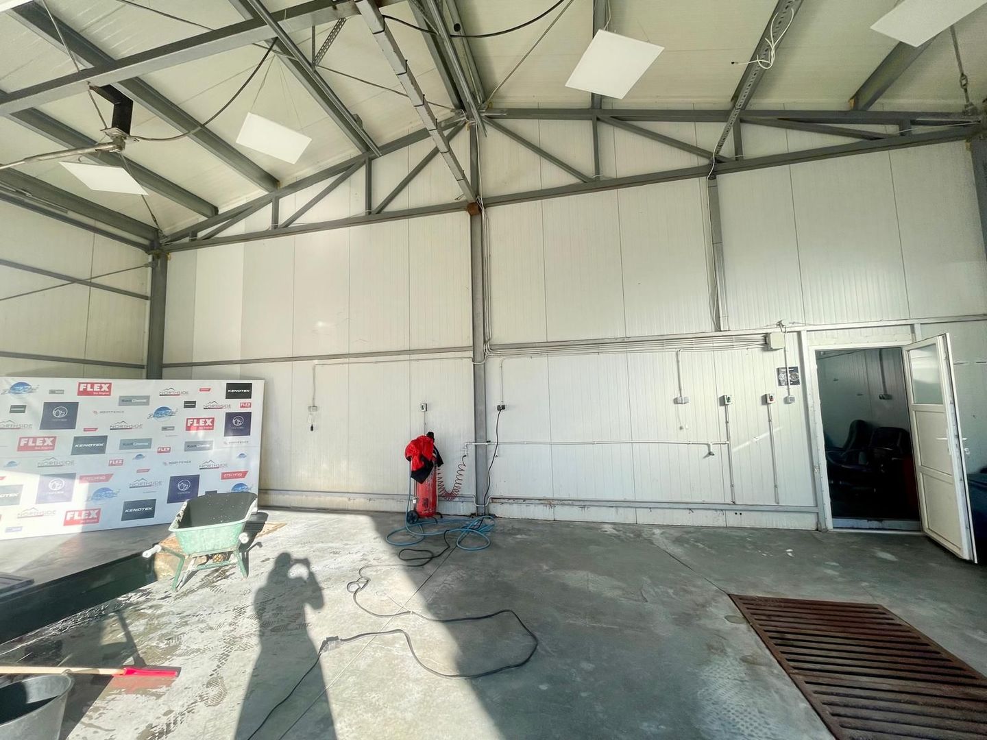 SPATIU SPALATORIE AUTO | 140 MP | VAD EXCELENT | RADAUTI - Poză 4