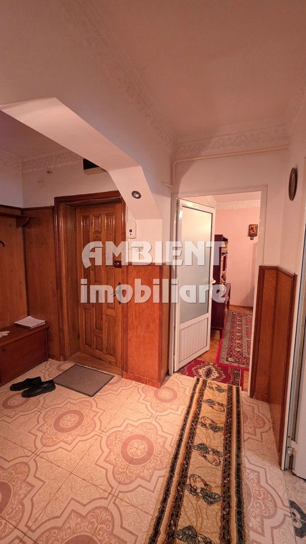 Apartament 3 camere, etaj 3, VASLUI - zona GARA; - Poză 2