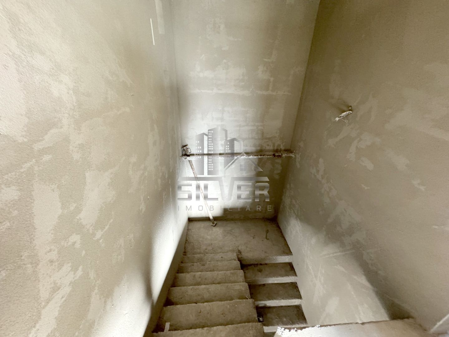 Casa  tip duplex/Teren 250mp/zona strazii Tautiului. - Poză 20