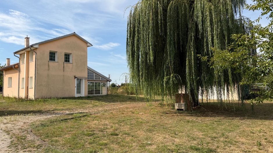 Casa cu teren 10.000mp si foarte multe posibilitati - Poză 3