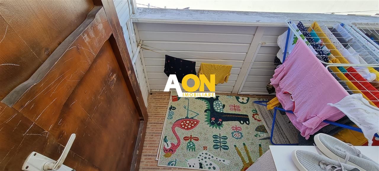 De vanzare apartament 3 camere Ampoi 1 - Poză 8