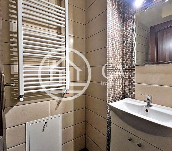 Apartament de închiriat cu 3 camere în zona Ultracentrală Oradea - Poză 9