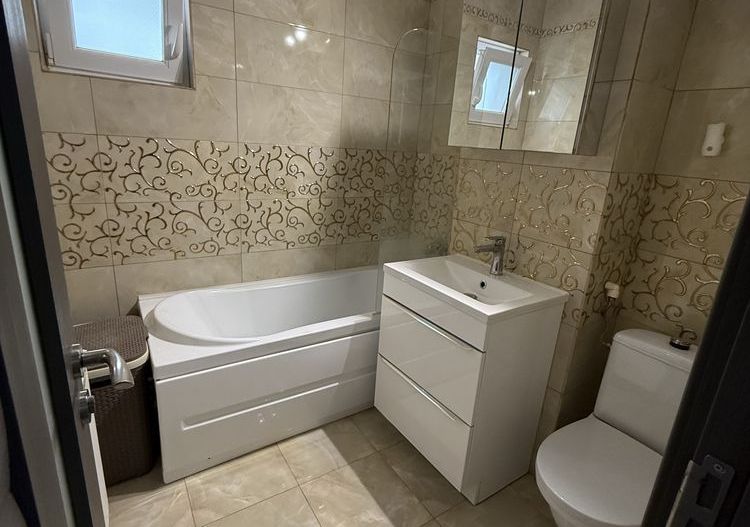 Apartament 3 camere Piata Centrala et 2,renovat toatal - Poză 6