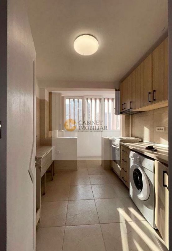 De Vânzare Apartament 3 Camere, 70mp, Etaj Intermediar, Zona Iancului - Poză 3