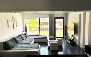 Vila premium cu piscina,  6 camere, pozitie ultracentrala, Sacalaz - Poză 1