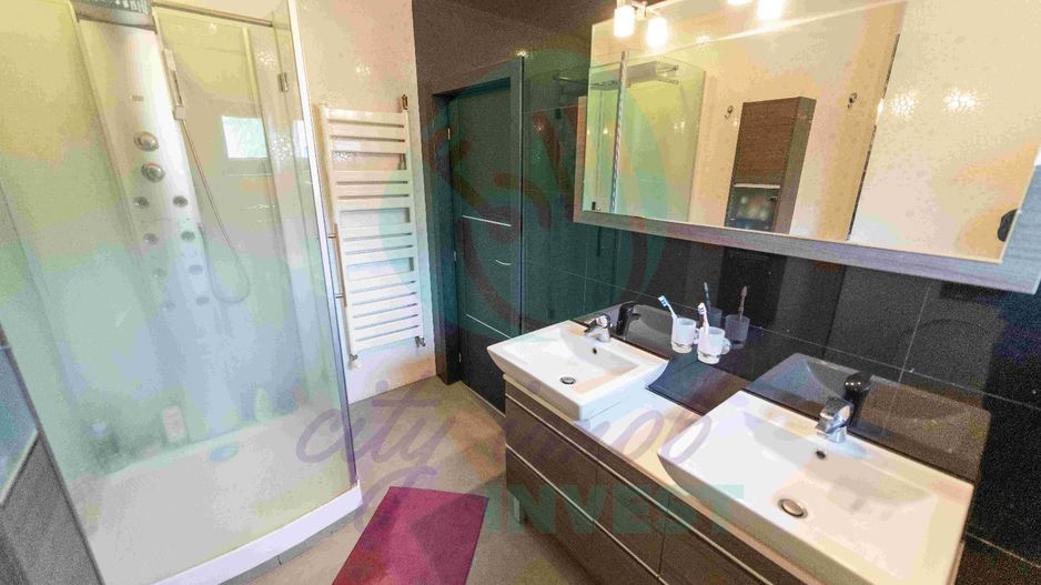 "Acasa" in Vatra Luminoasa - Poză 12