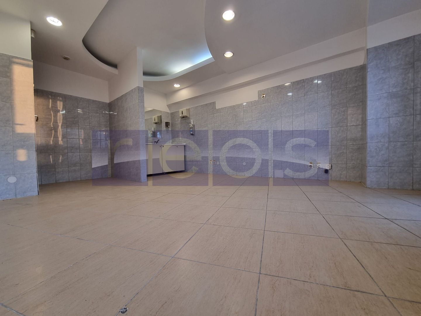 VANZARE SPATIU COMERCIAL | 30 CAMERE | ZONA UNIRII - Poză 33