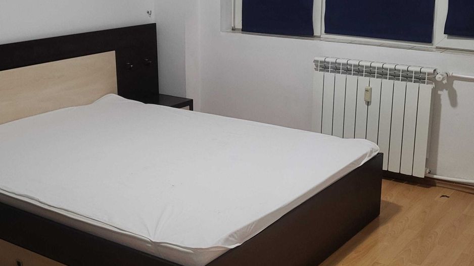 Apartament 2 camere Delfinului, decomandat, boiler, etaj 7 din 10, pet friendly - Poză 3