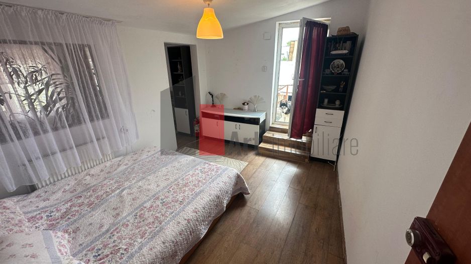 Casă Primitoare pentru Familii – Oferă Spațiu și Confort - Poză 9