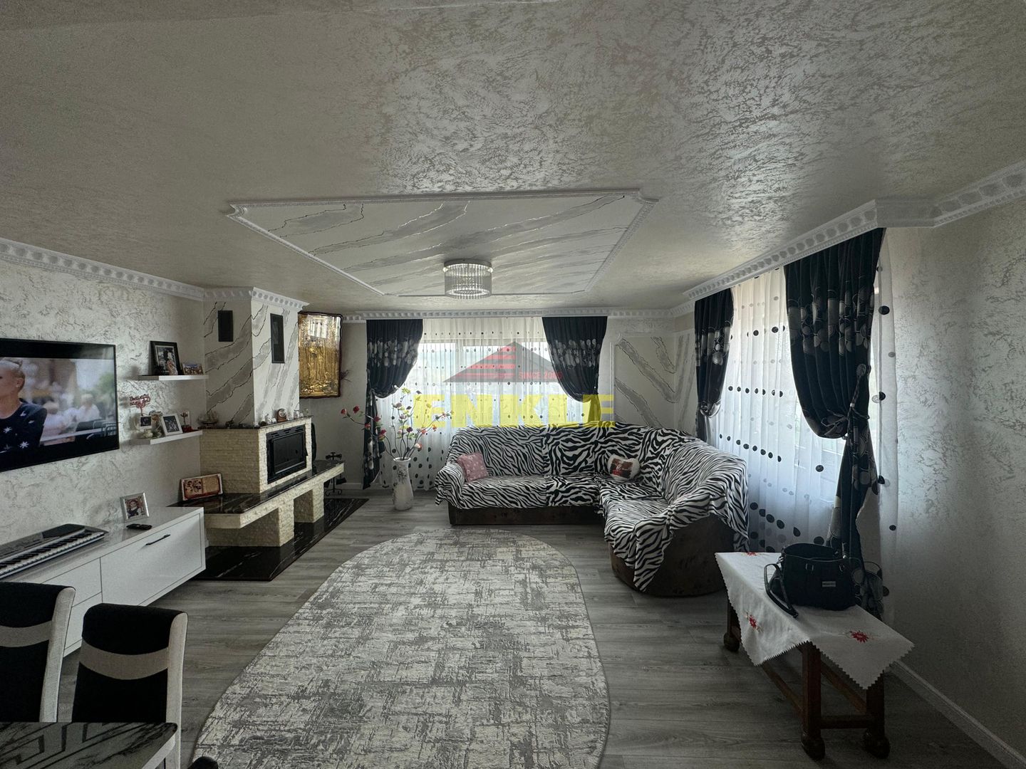 Casă de vânzare – Zona Lebăda - Poză 1