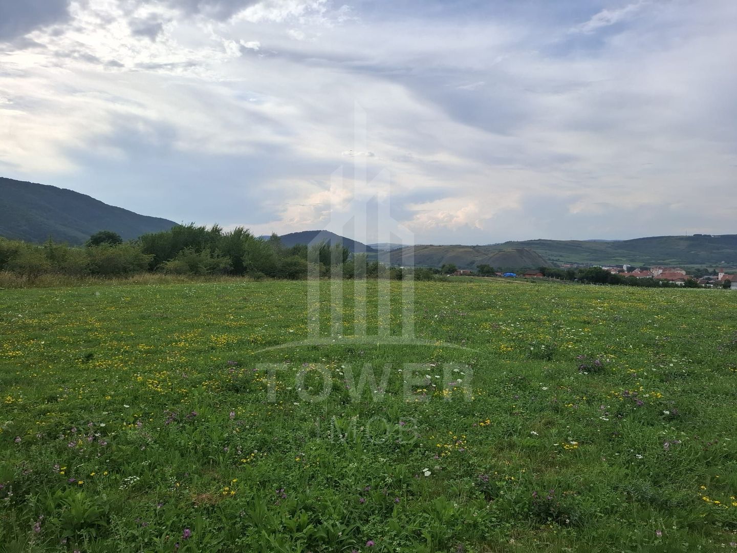 Teren la Orlat cu vedere spre munti - Poză 5