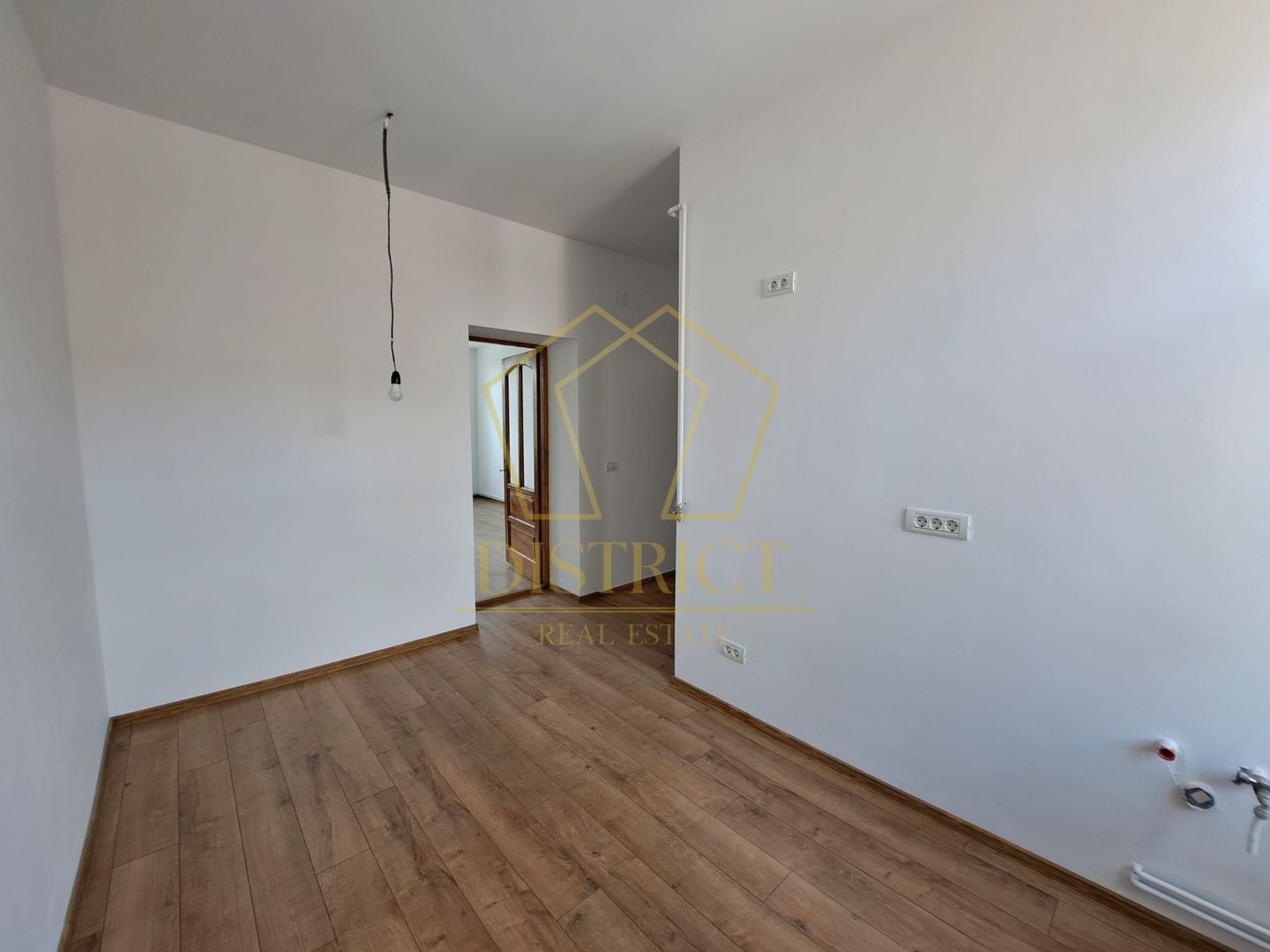 Apartament cu o camera si vedere catre Bega | Spl. N. Titulescu - Poză 7