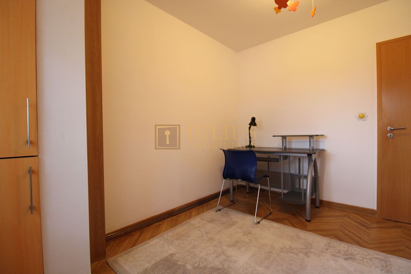 Zona Aradului, 4 camere, centrala proprie. - Poză 10