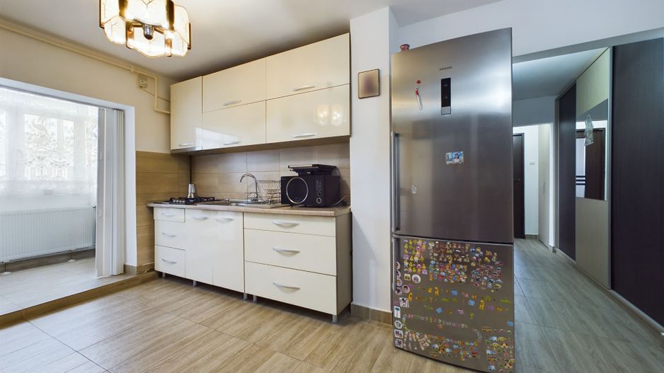 Apartament 3 Camere, Comodități la Un Pas! Alfa - Poză 1