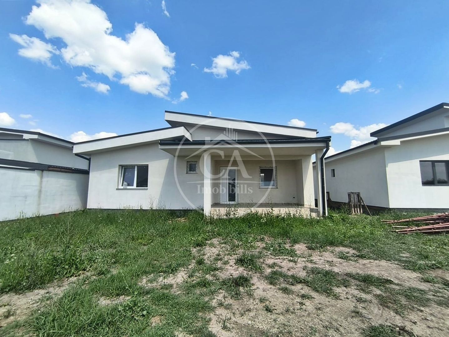 Casă de vânzare cu 4 camere în Osorhei , Bihor - Poză 1