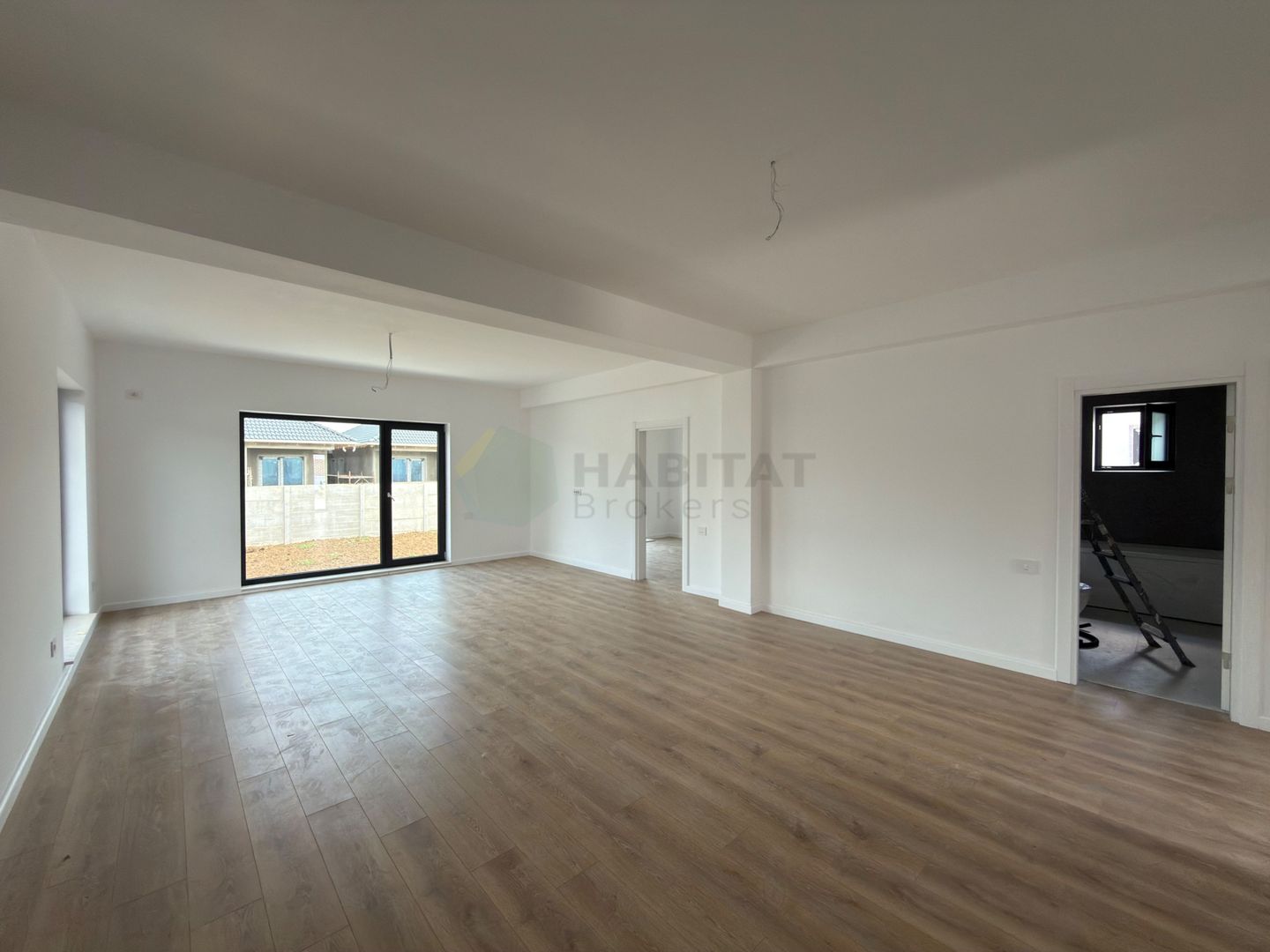 Casa 4 camere pe parter-Tunari | Teren 400 mp - Poză 18