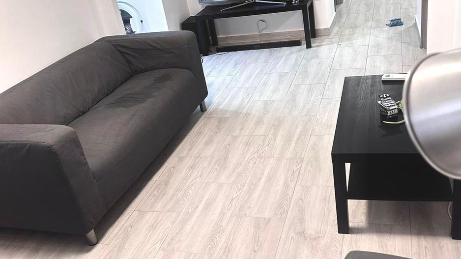 Vand apartament  3 camere - Poză 1