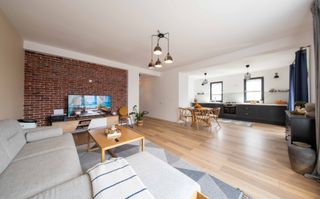 Casa Individuala de vanzare - Comuna Berceni - Complet mobilata - Poză 1