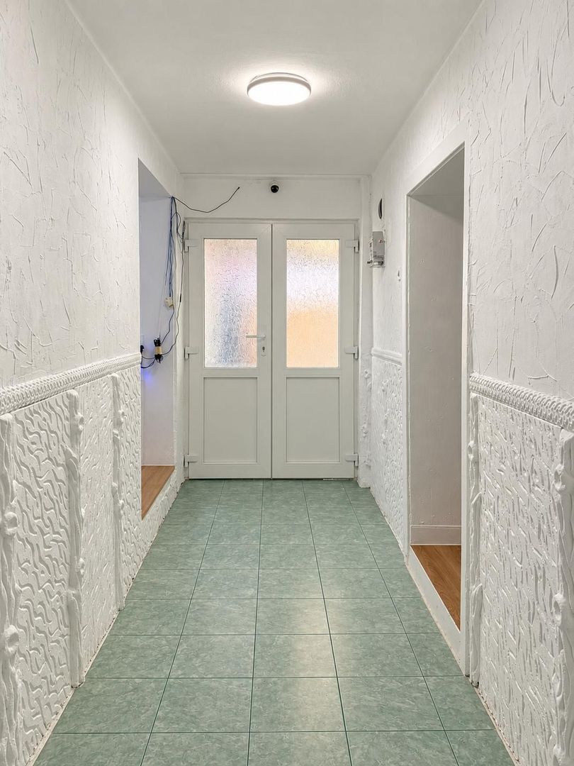 Casa de vanzare 1500 mp Cugir zona linistita - Poză 2