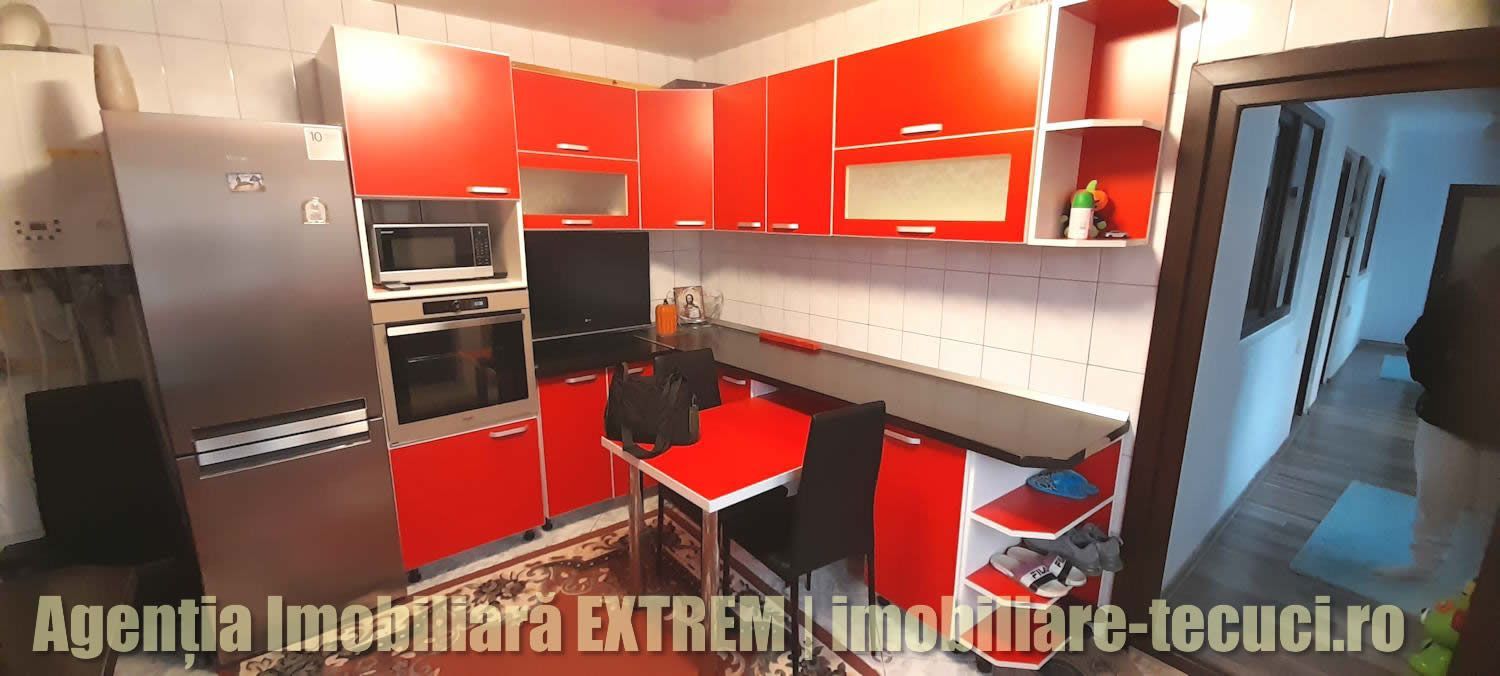 Casa cu 3 camere și 360mp teren, în Tecuci str. Vânători - Poză 6