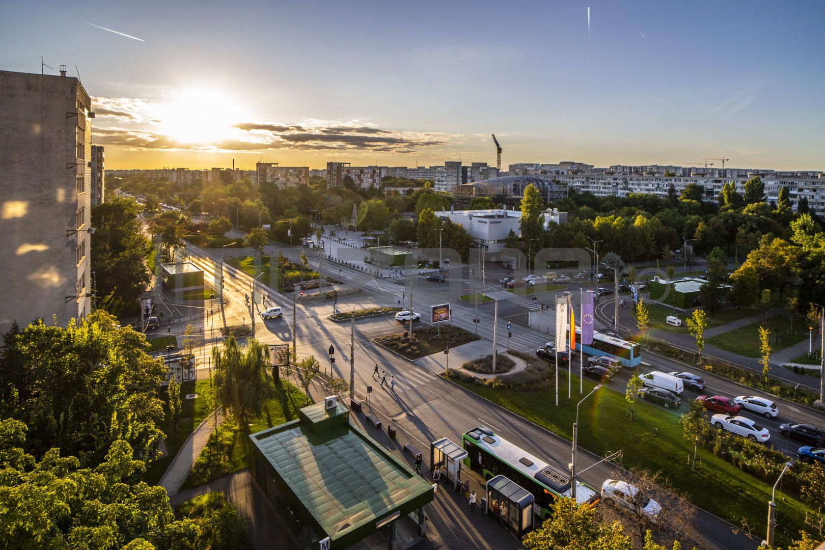 Drumul Taberei - Favorit, Garsoniera, 33 mp, 6/9, 2 lifturi, metrou langa bloc - Poză 1