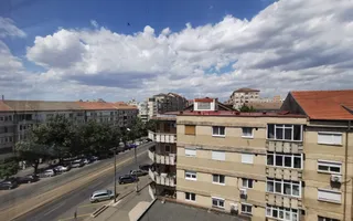 De închiriat apartament cu 4 camere, Bd. Decebal - Poză 12