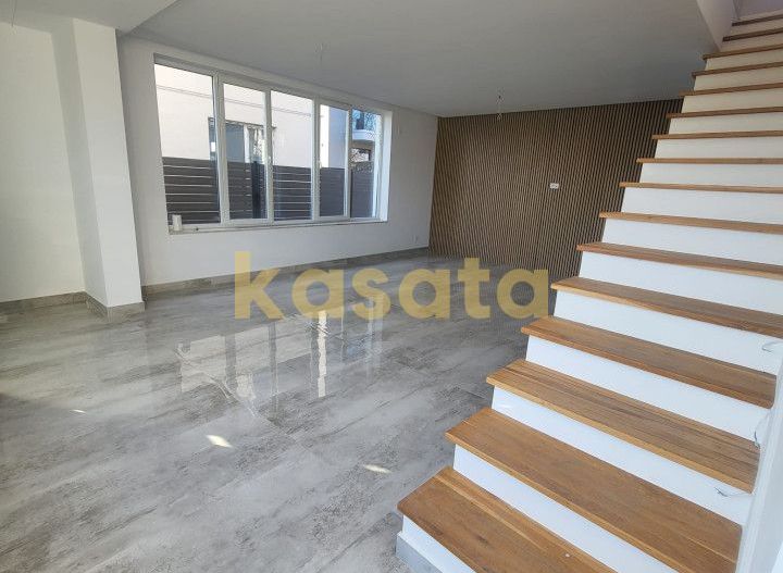 Vila 4 camere zona Pipera - Poză 1