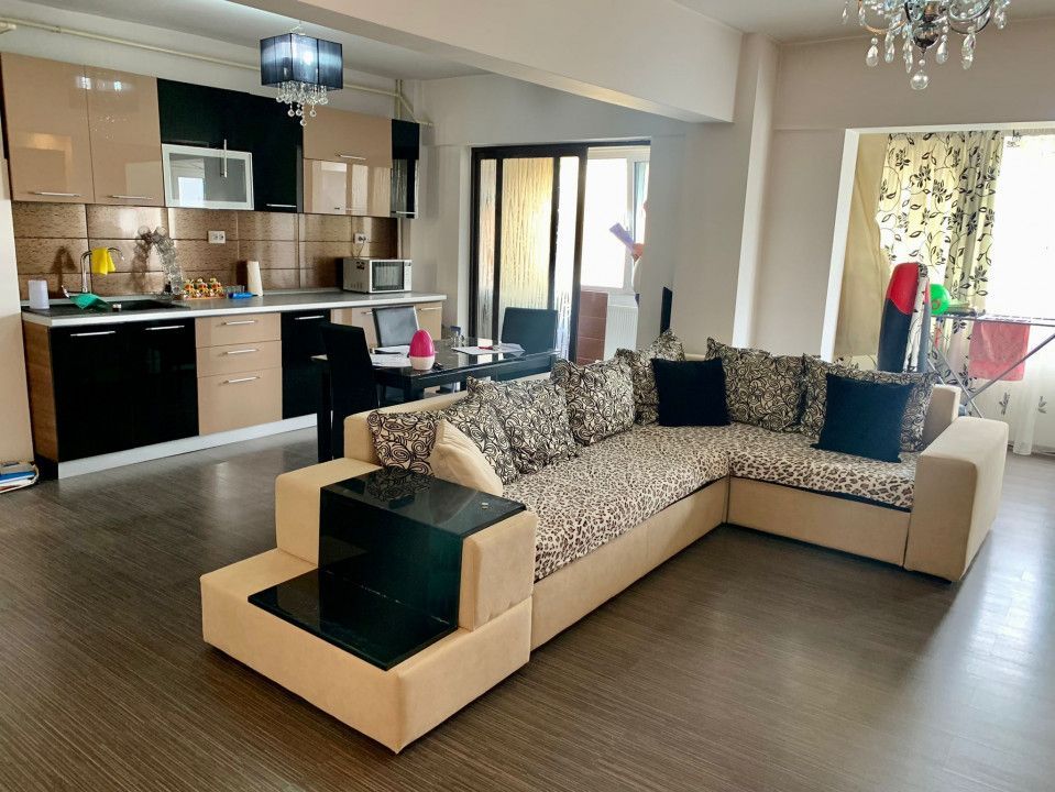 Vanzare Apartament 3 camere, Exercitiu, stradal - Poză 2