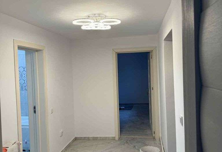 Casa de vanzare proprietate - Poză 1