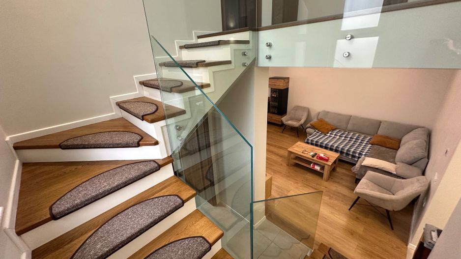 Duplex deosebit cu garaj și subsol - Poză 3