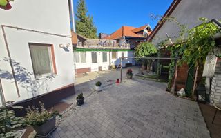 Casa 7 camere 3 bai 2 intrari Zona Garii - Poză 6