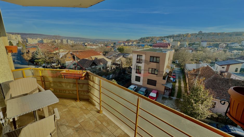 Apartament superb cu 2 camere, renovat , view panoramic, zona Dennver! - Poză 14