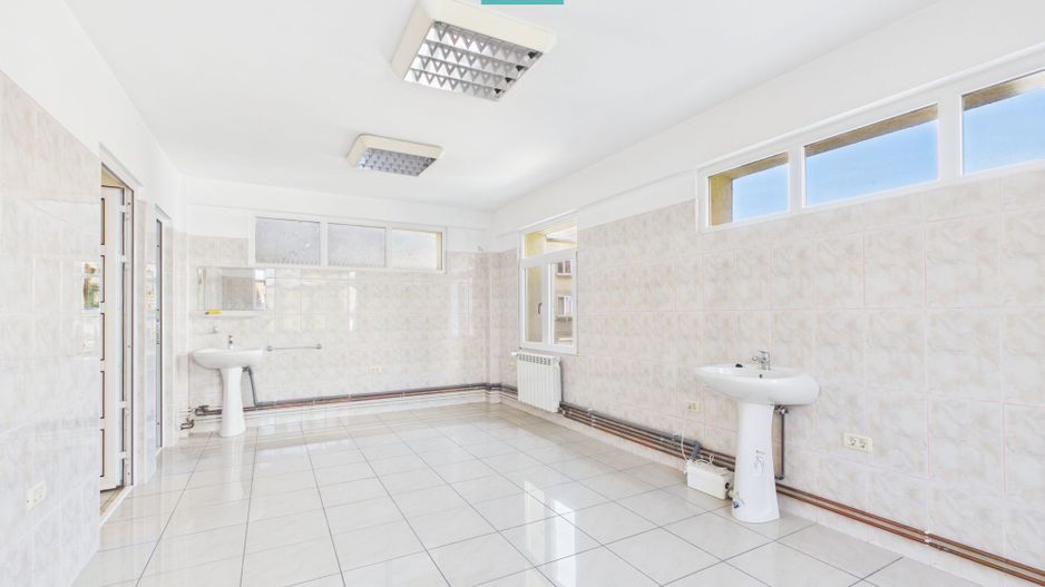 Imobil central cu destinație medicală, Arad - Poză 7