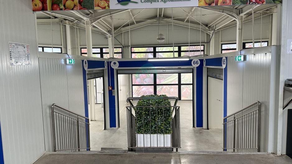 Spatii comerciale de inchiriat in PIATA DELFINULUI - Poză 3