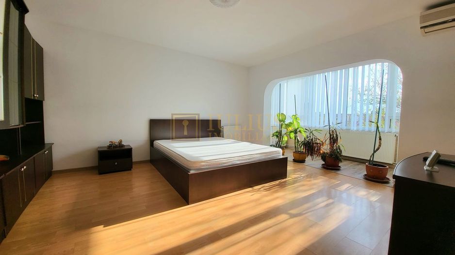 3 camere| Badea Cartan| apartament superb| centrala proprie| - Poză 1
