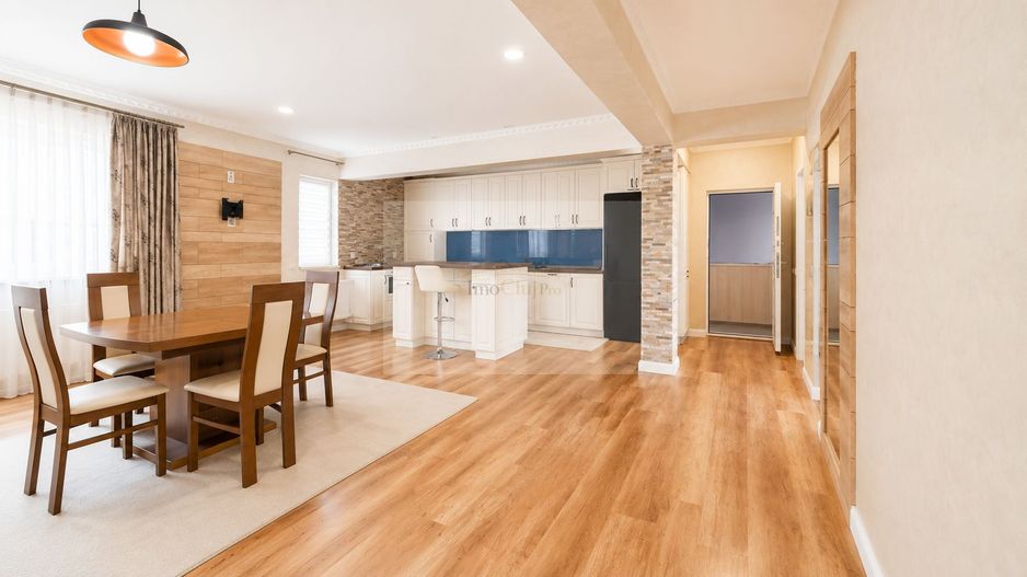 Vânzare  apartament de familie cu 4 camere,pod amenajat-2 parcări-Iris - Poză 3