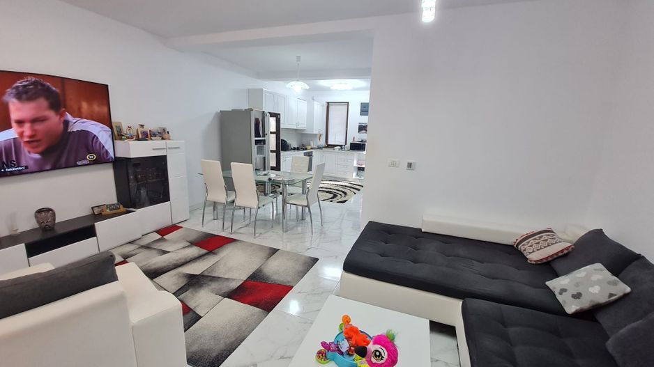 Cochet si primitor - Poză 1