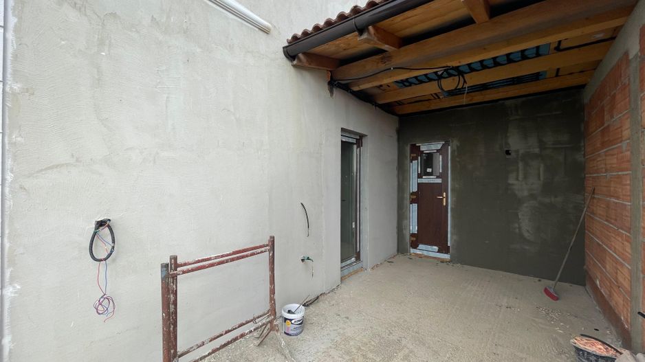 Duplex separat prin garaj si superpozitie - Poză 11