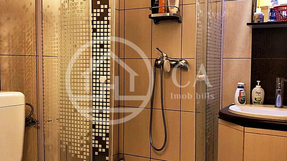 Apartament cu 4 camere de vanzare in Rogerius, Oradea - Poză 12