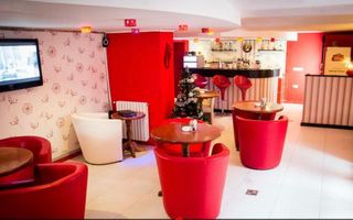 IDEAL PENTRU SALON INFRUMUSETARE / RESTAURANT/BAR/GRADINITE - Poză 15