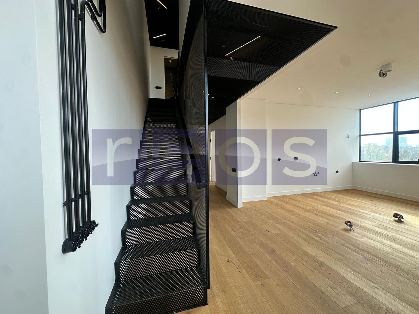 DE VANZARE PENTHOUSE 200MP | 4 CAMERE | DESIGN DEOSEBIT | FINISAJE LUX - Poză 29