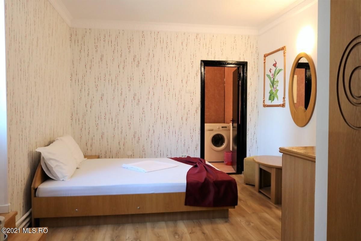 Mamaia Nord - Langa Mare, pensiune la cheie, 11 camere, 9 bai! - Poză 53