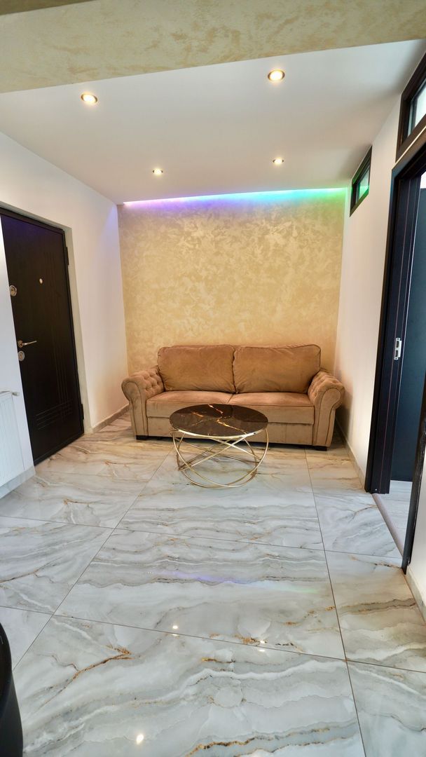 APARTAMENT MODERN 2 CAMERE IN CODLEA - - Poză 2