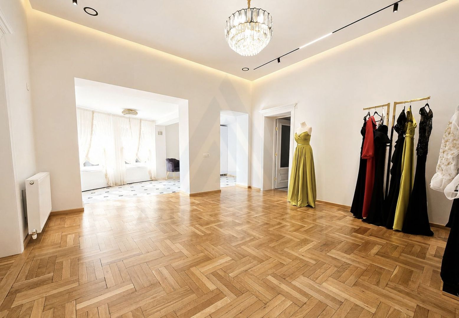 Casa individuala premium 4 camere 2 bai 130 mp parter in Sibiu Central - Poză 1