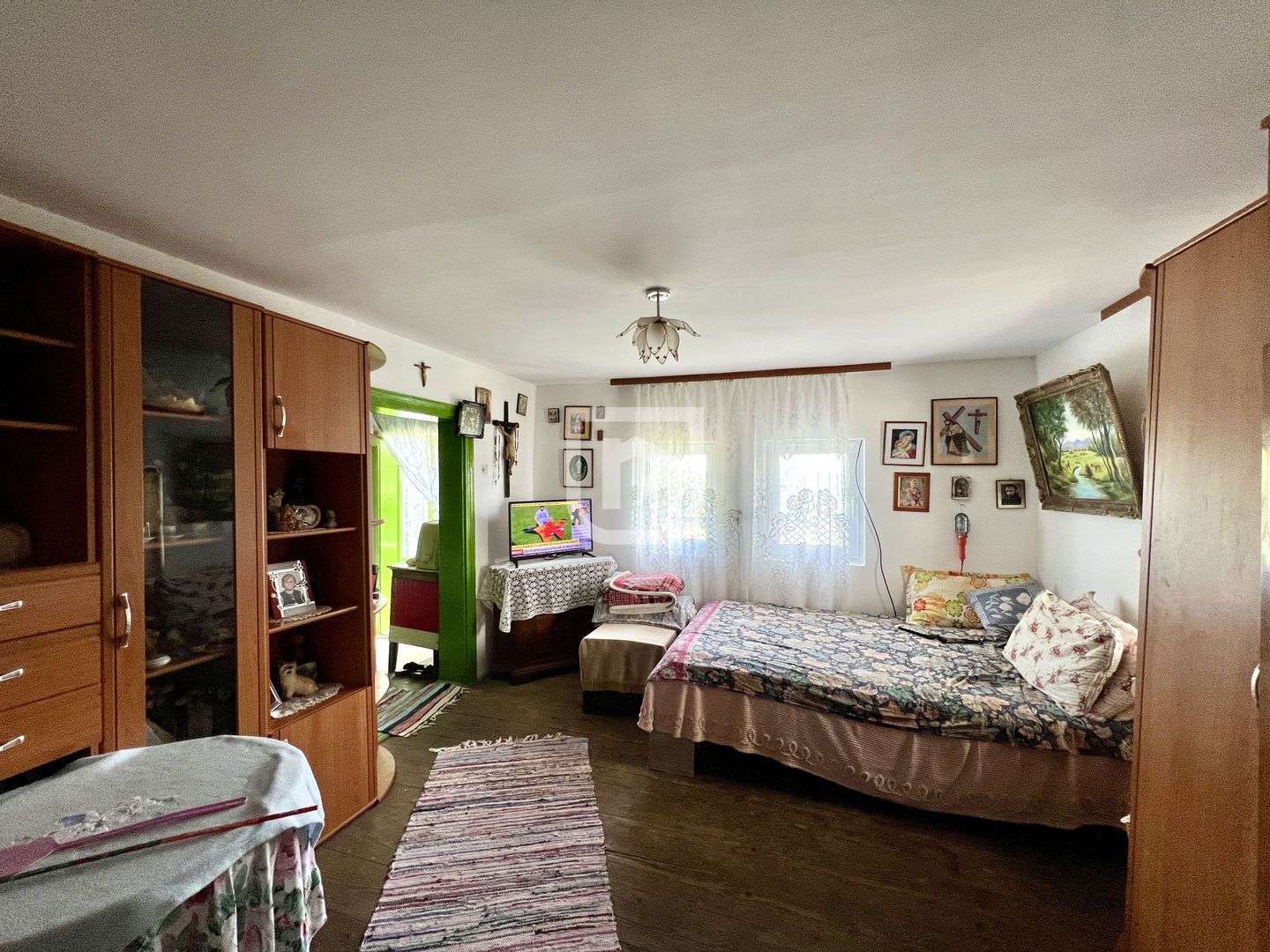 Ferma agricola, plantatii de mure, trandafiri, vita-de-vie - Poză 14