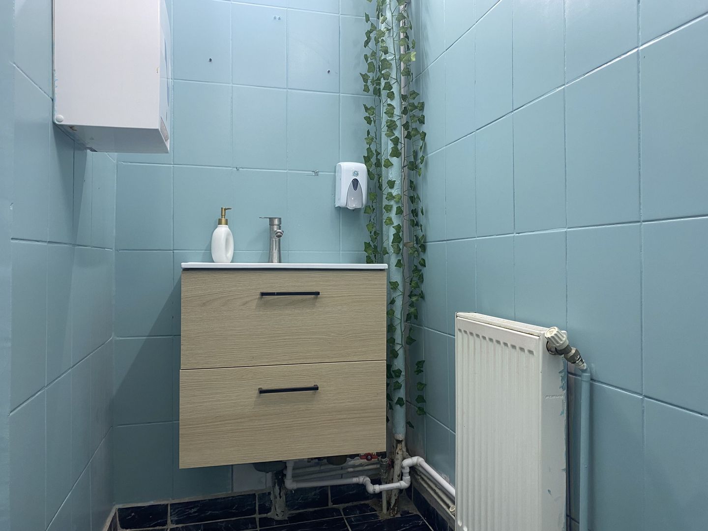 Locatie excelenta! Inchiriere spatiu comercial in Targoviste - centru - Poză 9