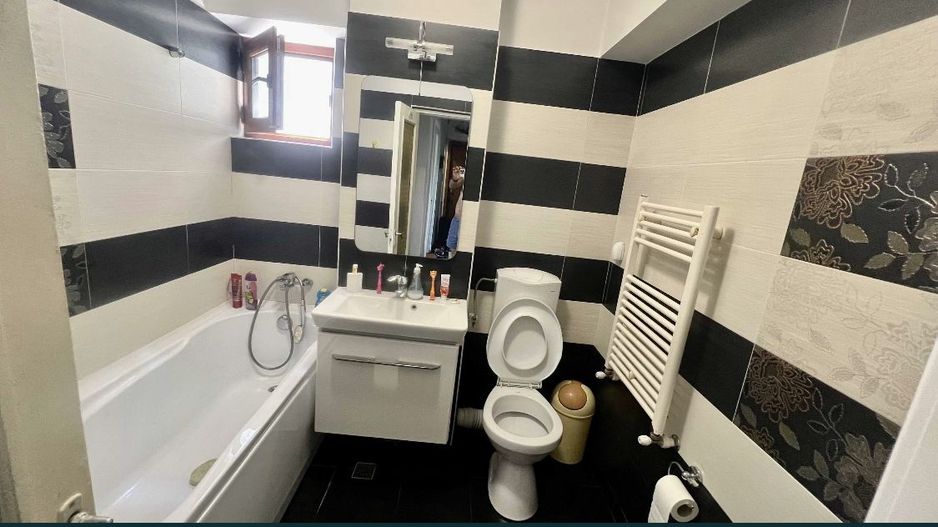 Apartament 3 camere Capitol - Poză 2