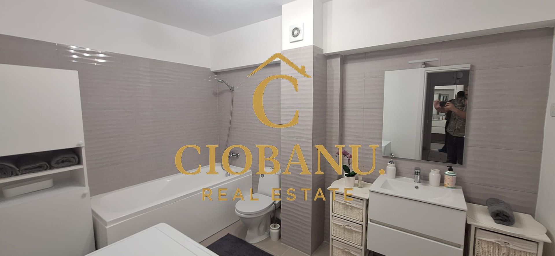 Apartament modern 2 camere+ 2 locuri de parcare de închiriat in Rovine - Poză 4