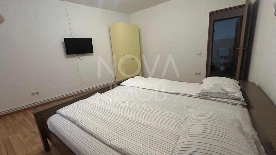 Casa de vanzare 200 mp cu spatiu comercial la parter, strada Lunga - Poză 7
